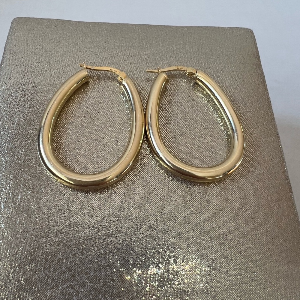 ARGENTO VIVO 18K Goldplated Sterling Silver Oval Hoop Earrings - Picture 4 of 9